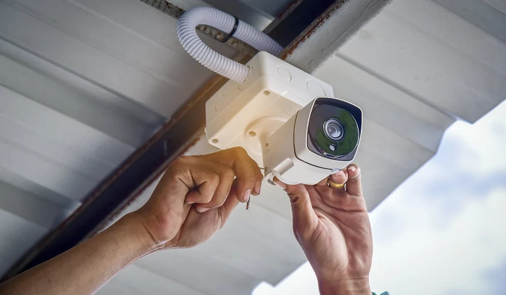 CCTV surveillance camera installation for commercial buildings
